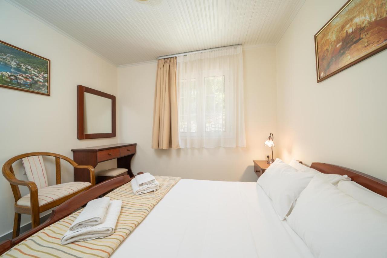 Makis Village-Apartments Agia Efimia Dış mekan fotoğraf