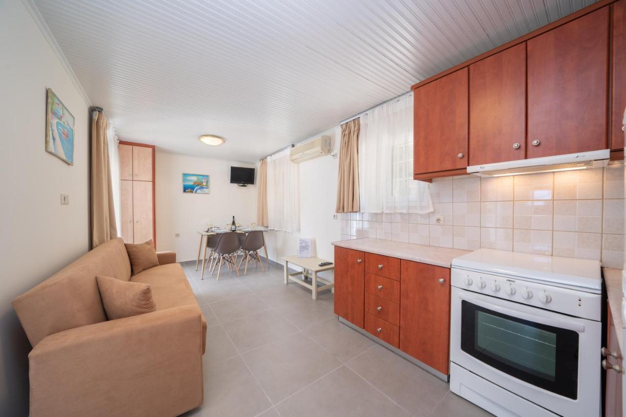Makis Village-Apartments Agia Efimia Dış mekan fotoğraf