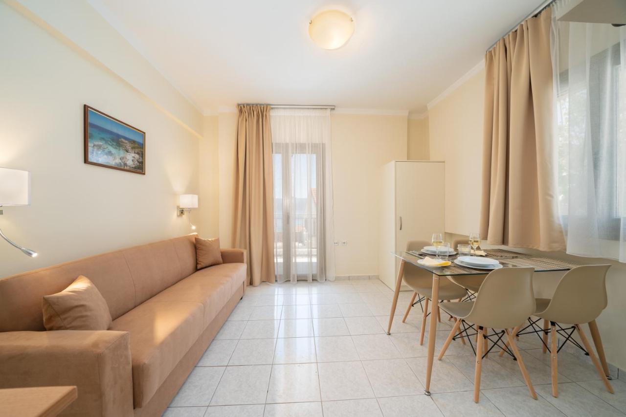 Makis Village-Apartments Agia Efimia Dış mekan fotoğraf