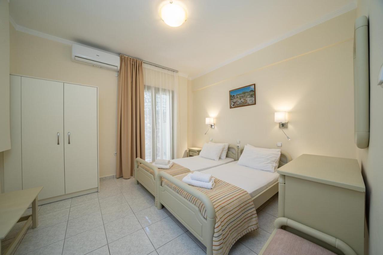 Makis Village-Apartments Agia Efimia Dış mekan fotoğraf