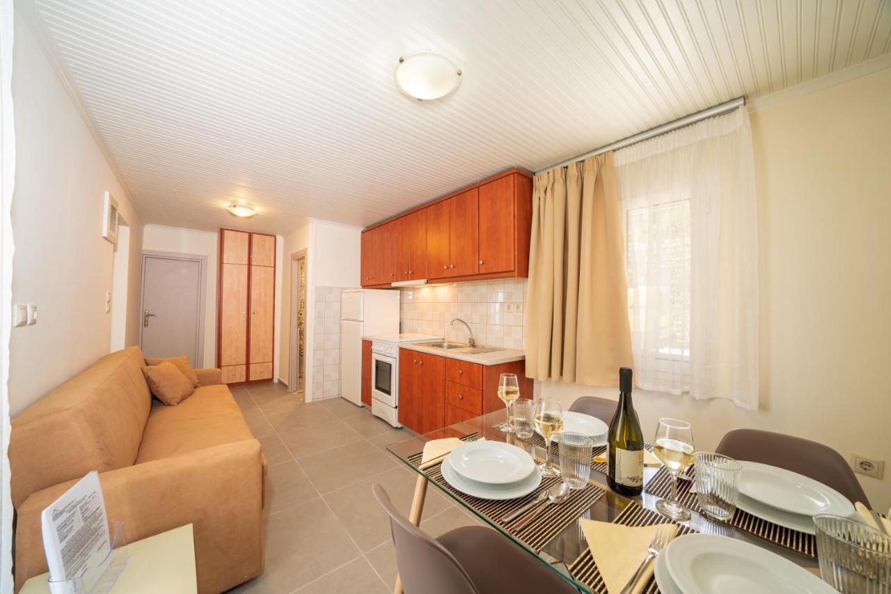 Makis Village-Apartments Agia Efimia Dış mekan fotoğraf