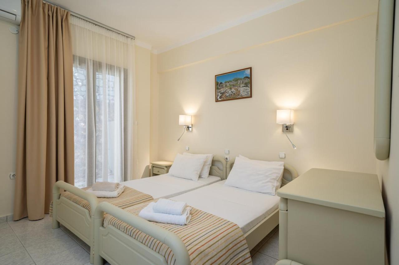 Makis Village-Apartments Agia Efimia Dış mekan fotoğraf