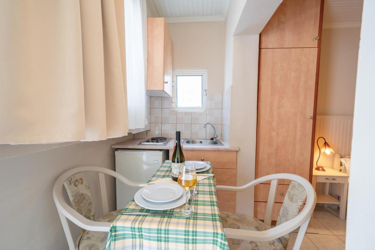 Makis Village-Apartments Agia Efimia Dış mekan fotoğraf