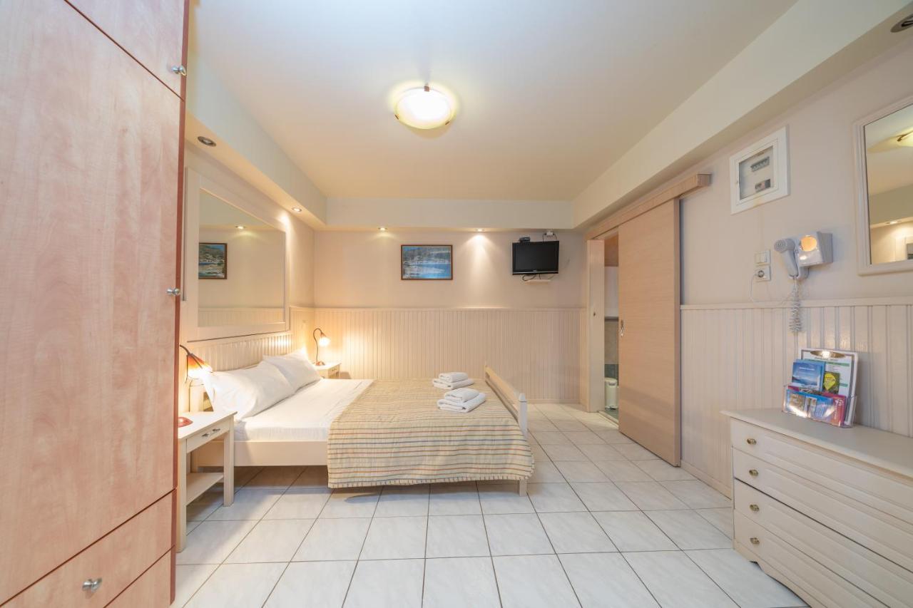Makis Village-Apartments Agia Efimia Dış mekan fotoğraf