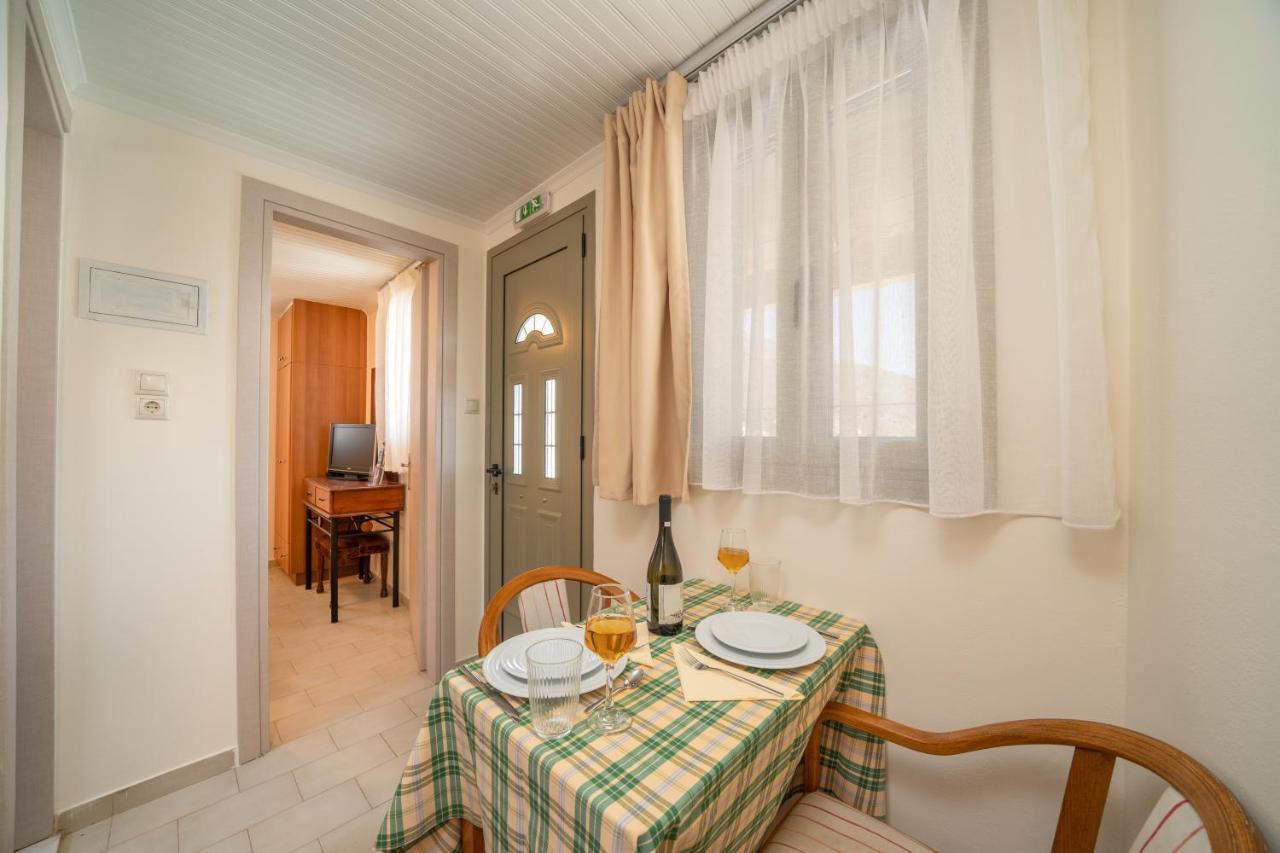 Makis Village-Apartments Agia Efimia Dış mekan fotoğraf