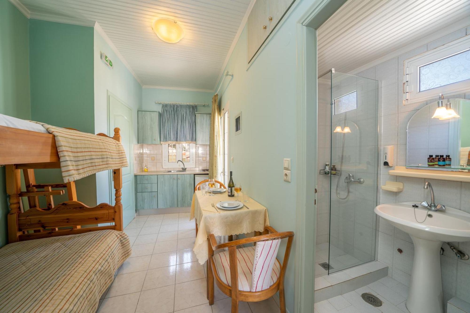 Makis Village-Apartments Agia Efimia Dış mekan fotoğraf