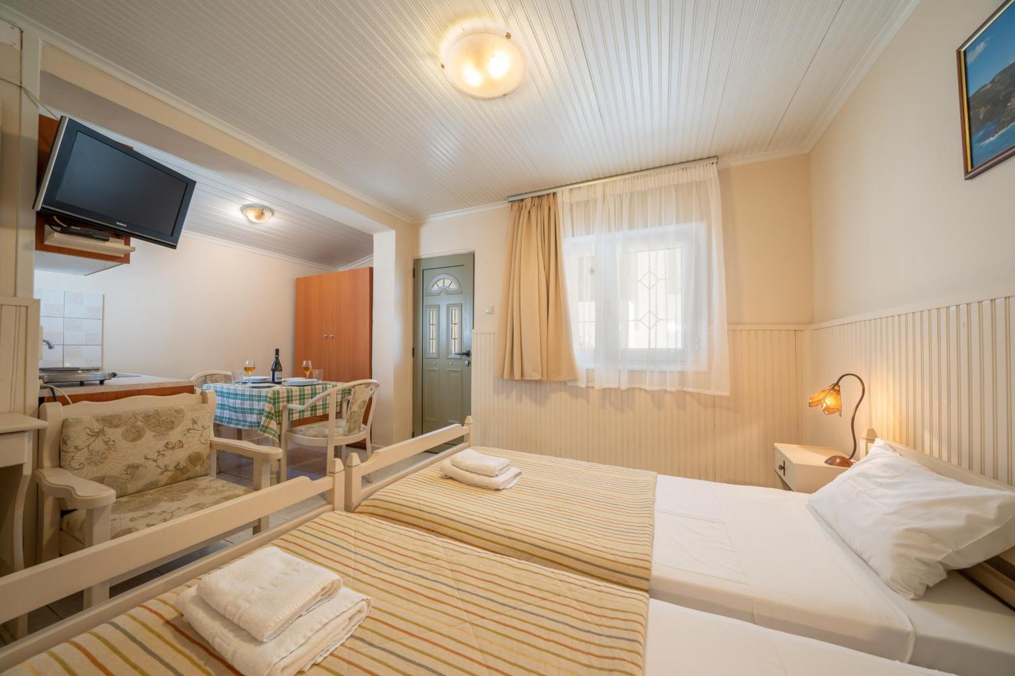 Makis Village-Apartments Agia Efimia Dış mekan fotoğraf